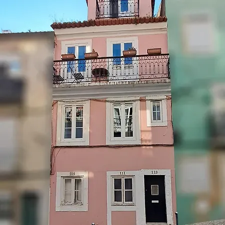 Lisbon Sant'Anna Apartments-3