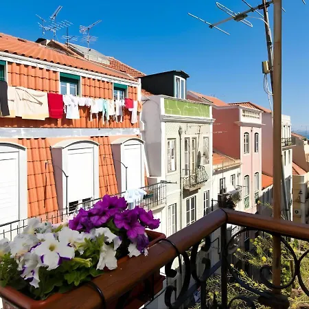 Lisbon Sant'Anna Apartments-2